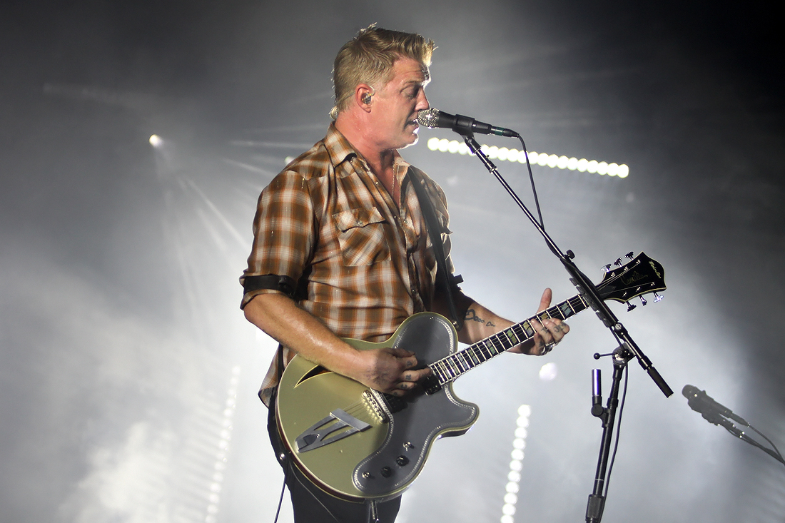 027 - Queens of the Stone Age