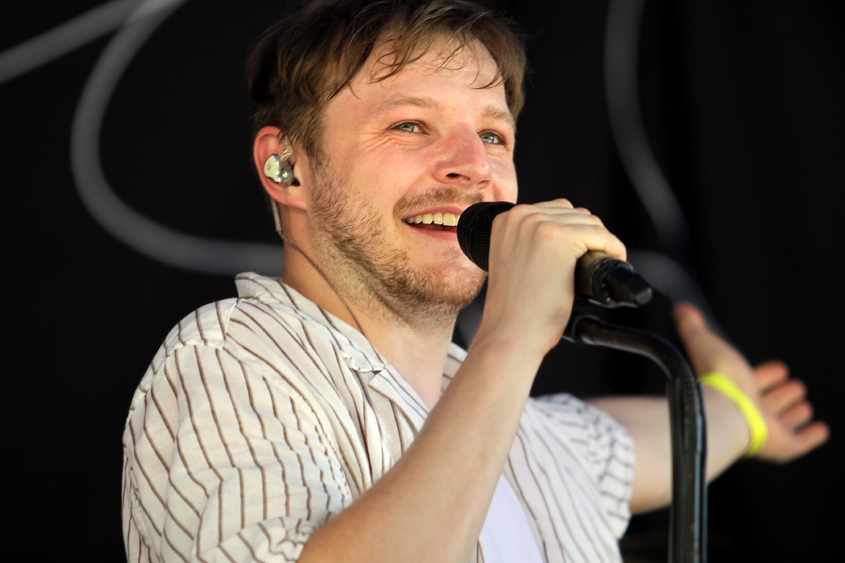 001 - Thom Artway