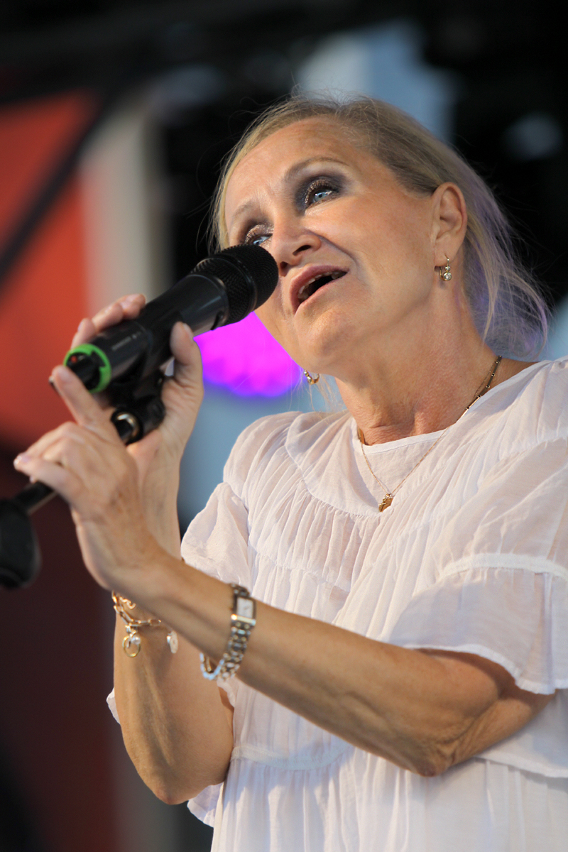 006 - Bára Basiková