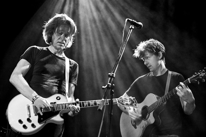 012 - Dominic Miller & Band