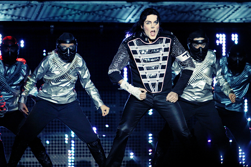 035 - Forever King Of Pop-The Michael Jackson Show