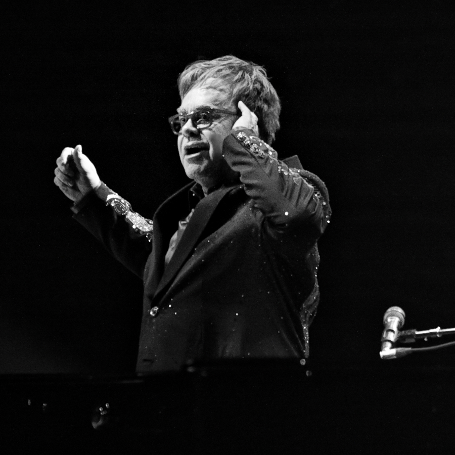 020 - Elton John