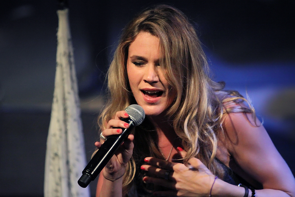 004 - Joss Stone