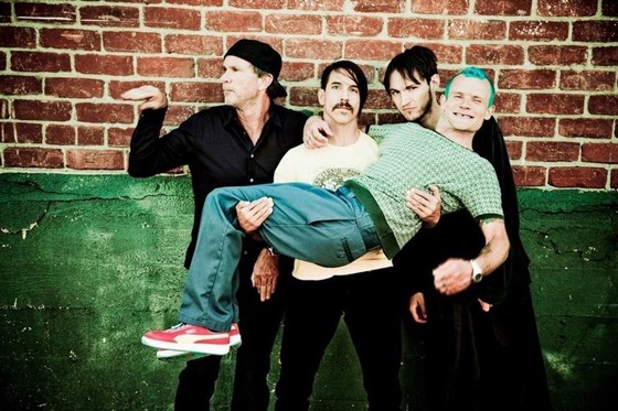 red-hot-chili-peppers-2016.jpg
